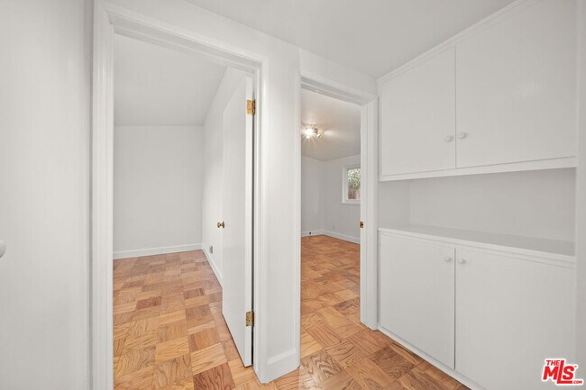 Building Photo - 27041 Whitestone Rd