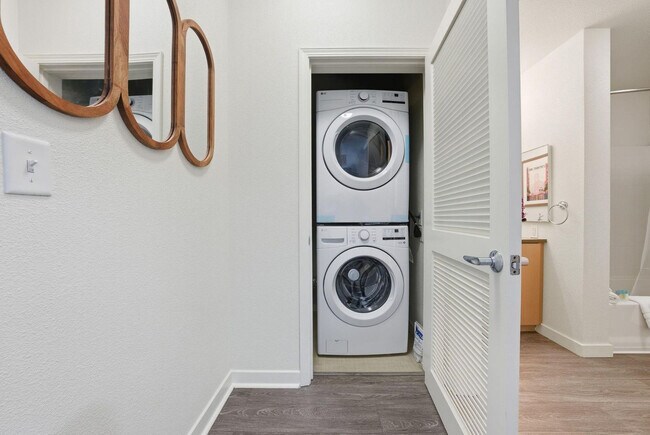 Building Photo - 1155 4th St