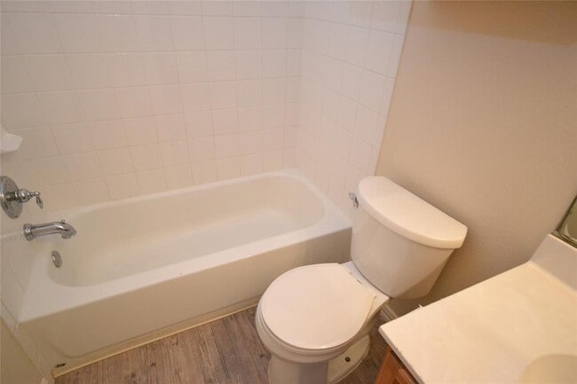 Building Photo - 1413 Colorado Bend Dr