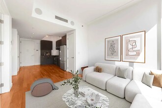 Building Photo - 123 Melrose St