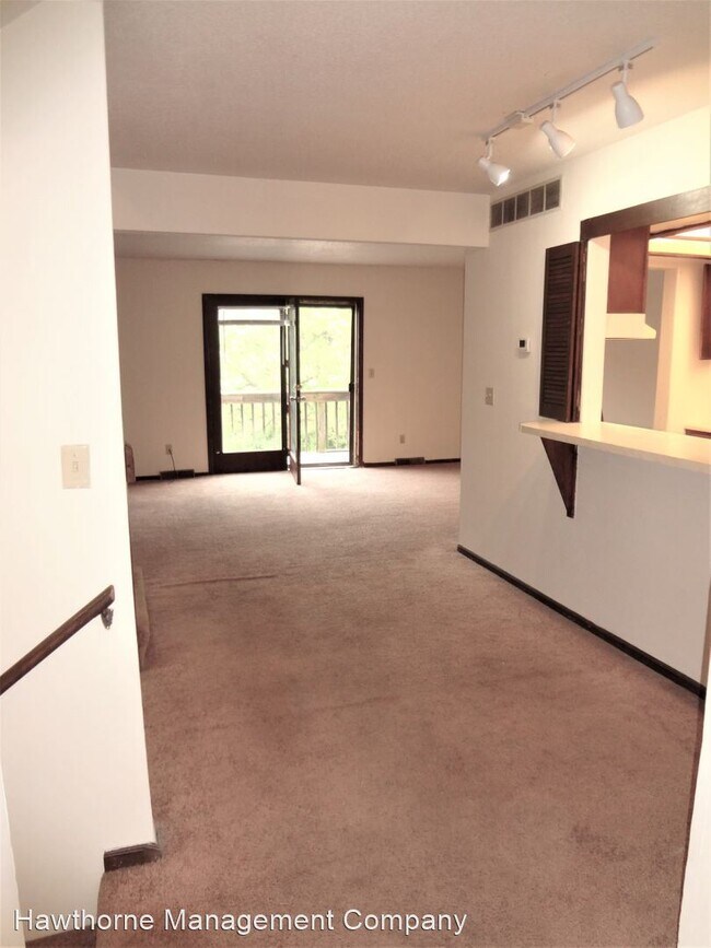 Building Photo - 3 br, 3.5 bath House - 409 Foxfire Drive