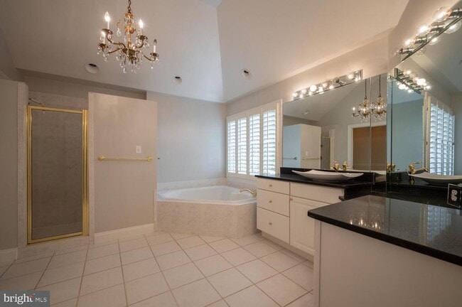 Building Photo - 119 E Jefferson St