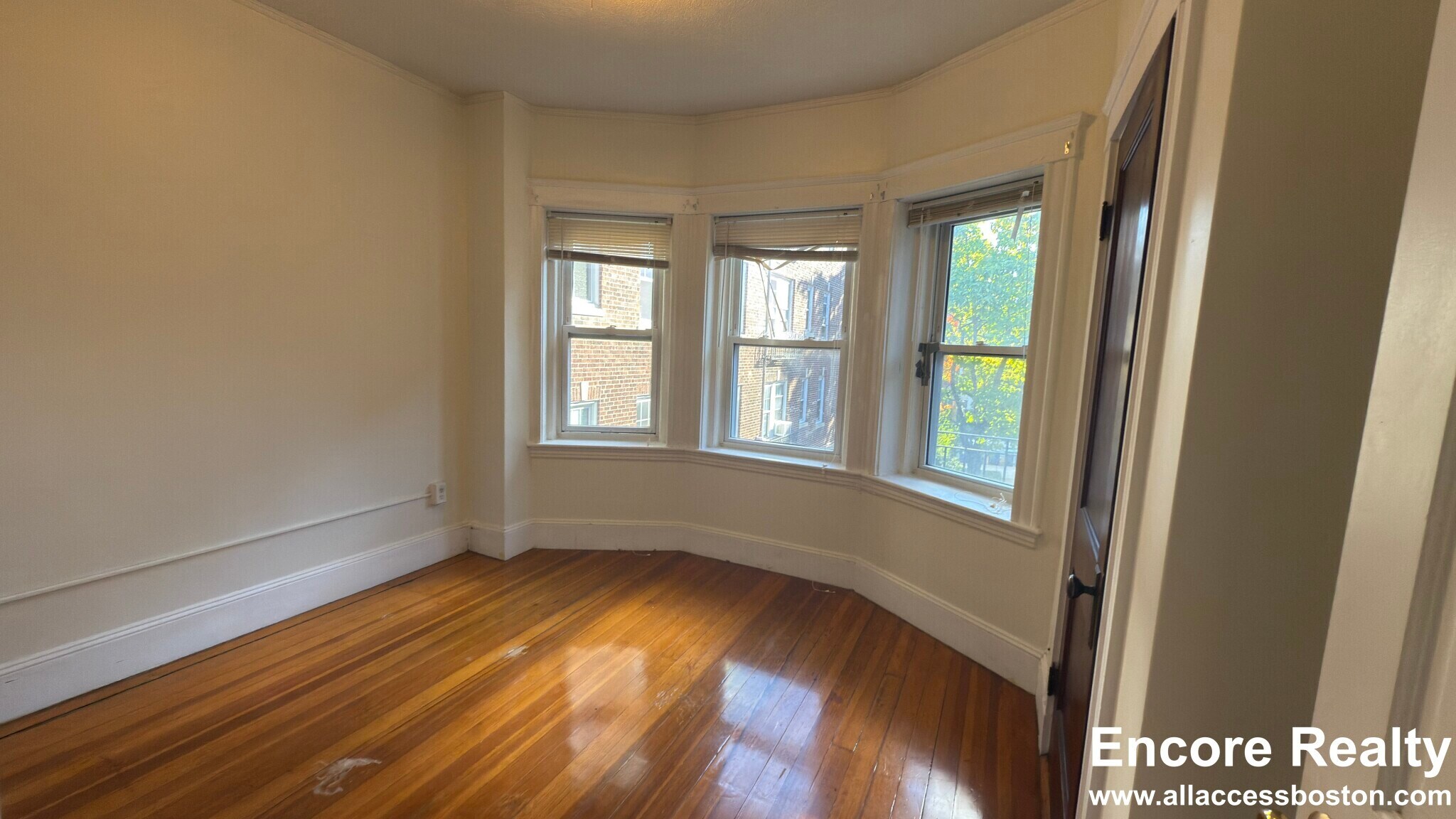 Building Photo - 163 Summer St