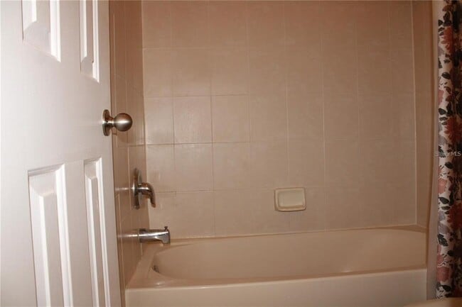 Building Photo - 3590 Parkridge Cir