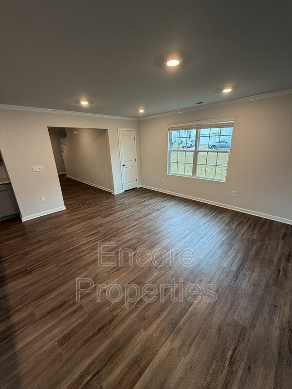 Building Photo - 208 Abercorn Way