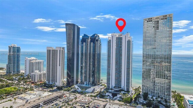 Building Photo - 17001 Collins Ave
