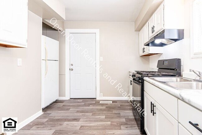 Building Photo - 229 E William St