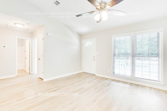 Building Photo - 110 Bradley Pl
