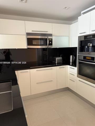 Building Photo - 17121 Collins Ave