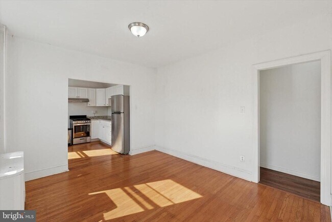 Building Photo - 1710 S 10th St