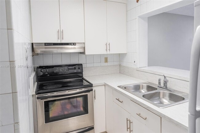 Building Photo - 8480 SW 154th Cir Ct