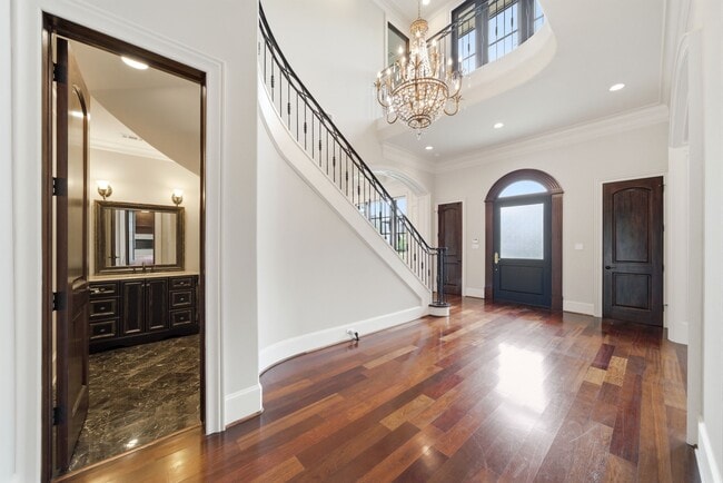 Building Photo - 5339 Tilbury Dr