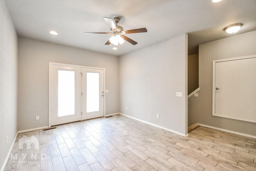 Building Photo - 1746 N Reno Dr