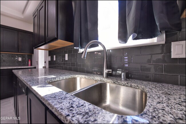 Building Photo - 12844 Giovanni Grajeda Ave