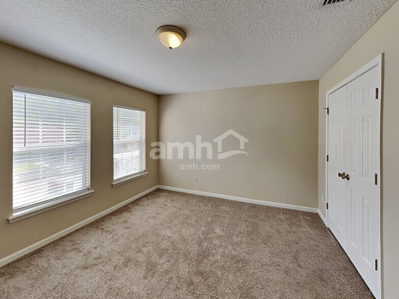 Building Photo - 7267 Rampart Ridge Cir S