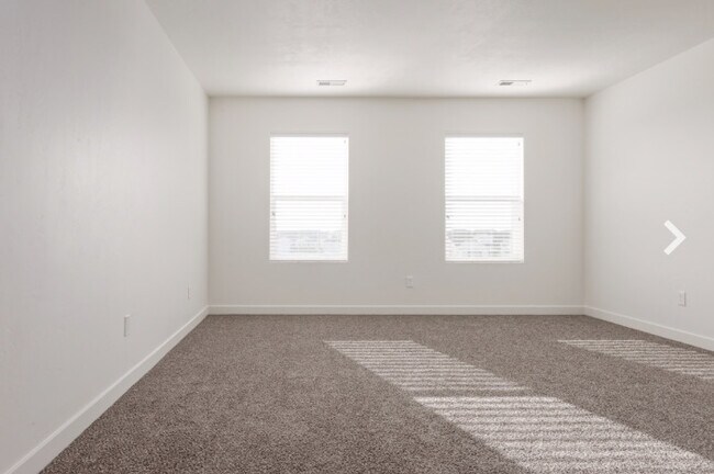 Building Photo - 687 N 30 E