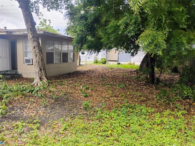 Building Photo - 254 SW 15th St