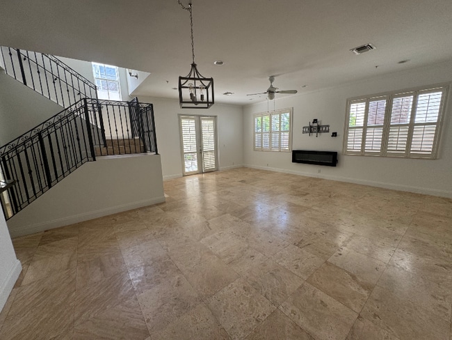 Building Photo - 2515 NE 18th St