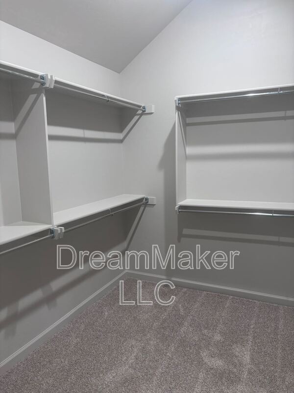 Building Photo - 3010 Hollow Crest Ln