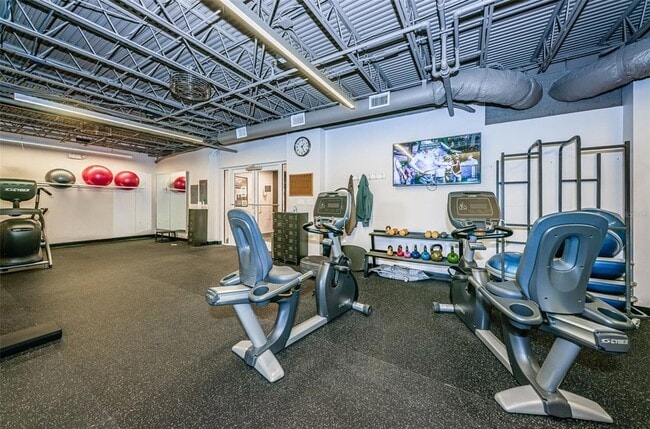 Building Photo - 1516 E Lake Woodlands Pkwy