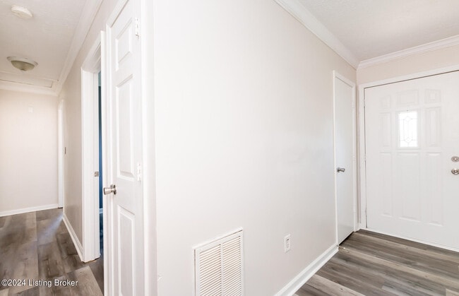 Building Photo - 120 Franklin Ave