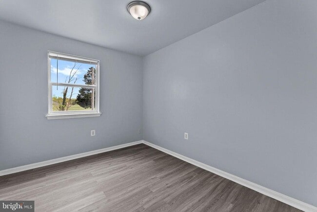 Building Photo - 8145 Community Dr