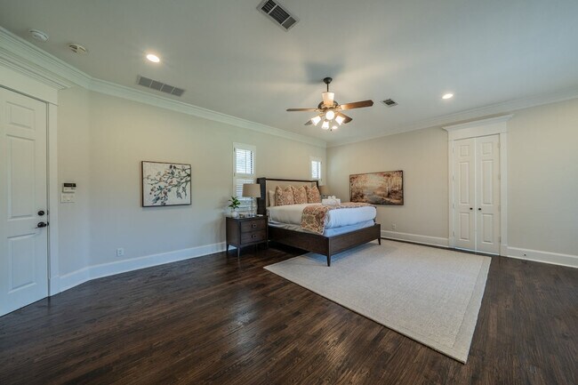Building Photo - 11501 Custer Trail