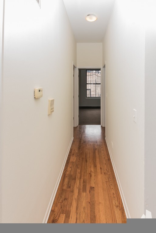 Building Photo - 2833 W Medill Ave
