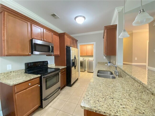 Building Photo - 411 Gallery Dr