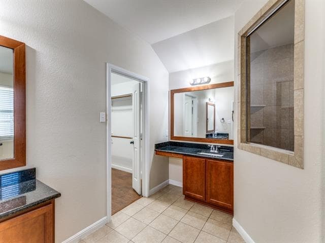 Building Photo - 544 Braewick Dr