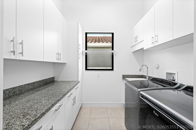 Building Photo - 9006 Dulcetto Ct