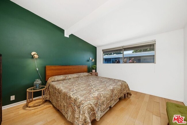 Building Photo - 4040 Grand View Blvd