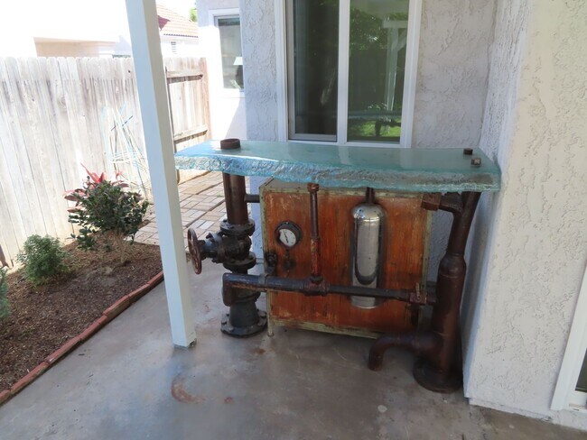 Building Photo - Renovated Three Bedroom Home