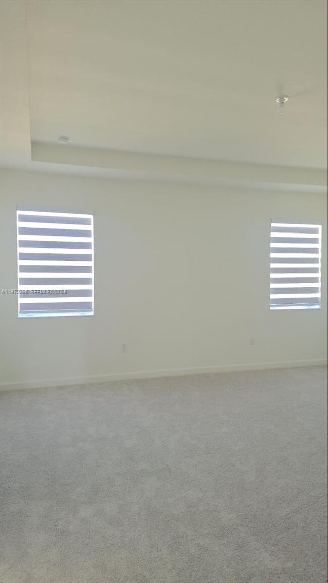 Building Photo - 2741 SE 24th Ct