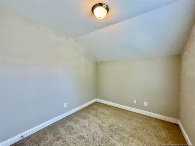 Building Photo - 208 Ladden Ln