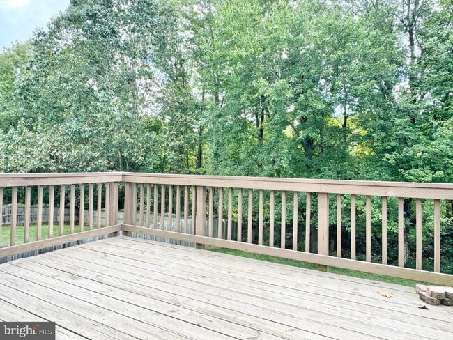 Building Photo - 9 Kimberly Dr