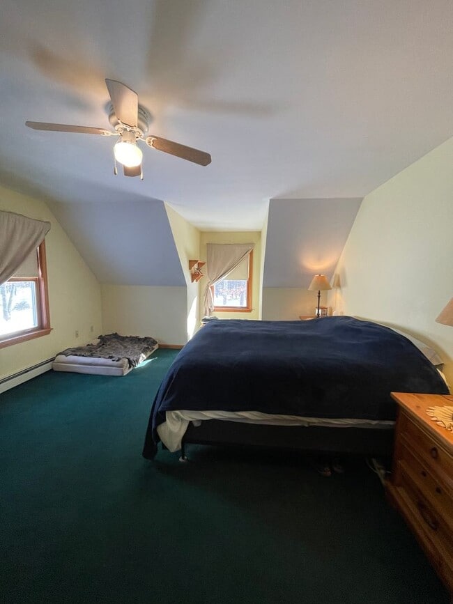 Building Photo - New listing!! A beautiful 3 bedroom 2.5 ba...