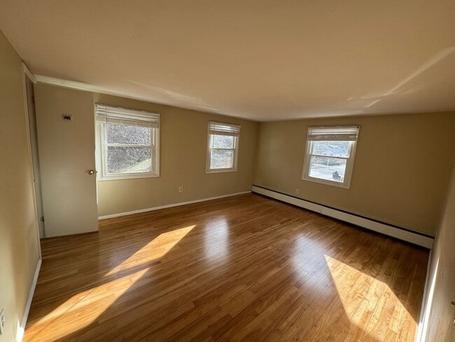 Interior Photo - 10 Hardy Ave