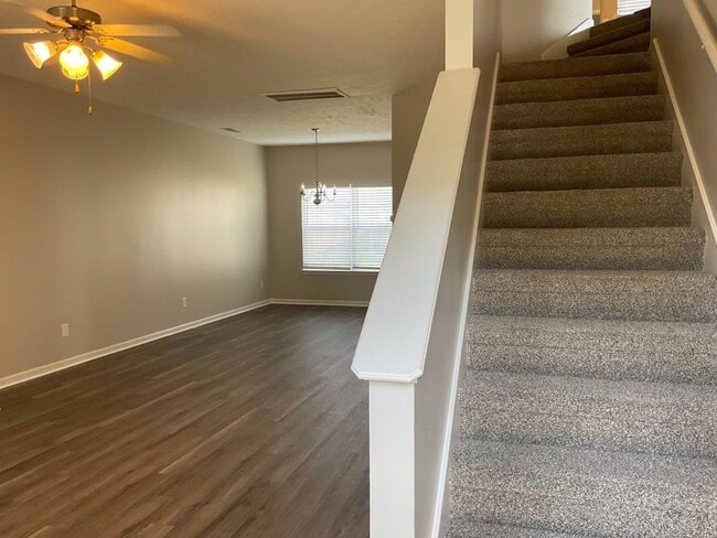 Building Photo - 360 Sarava Ln