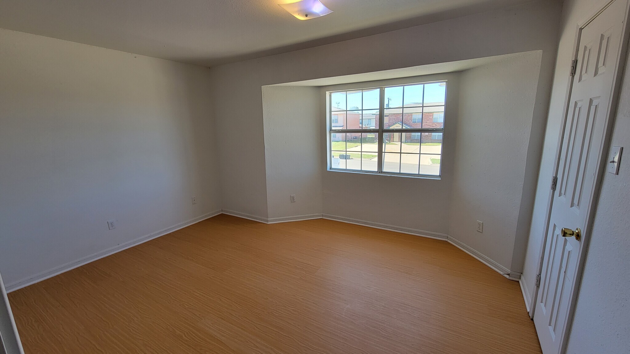 Building Photo - 2810 Cantabrian Dr