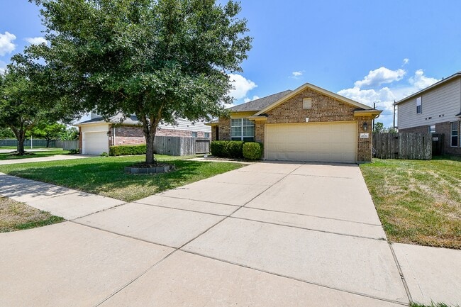 Building Photo - 26711 Henson Falls Dr