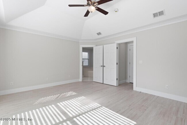 Building Photo - 744 Dewdrop Loop