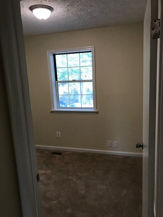 Building Photo - Church Drive