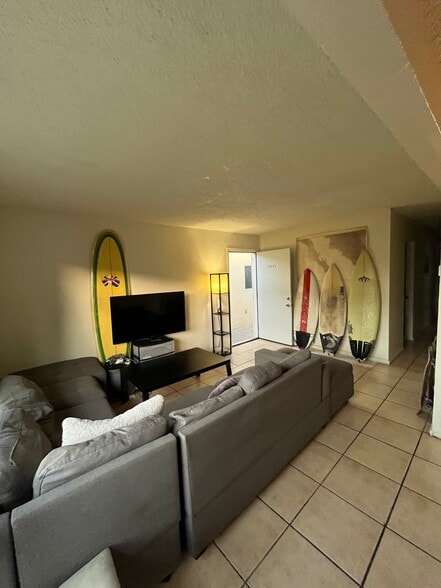 Living room - 2317 Grand Ave