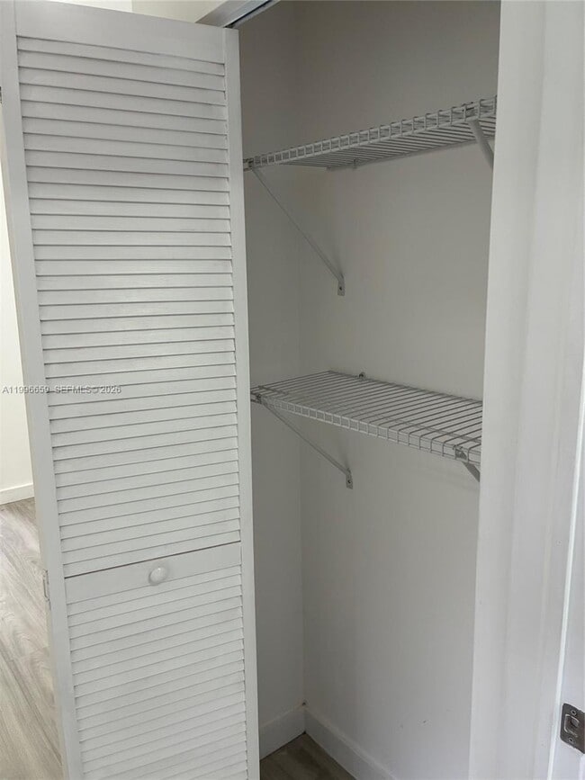 Building Photo - 2352 SW 5th St