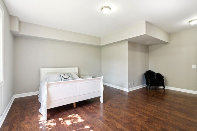 Building Photo - 4137 Jensome Ln