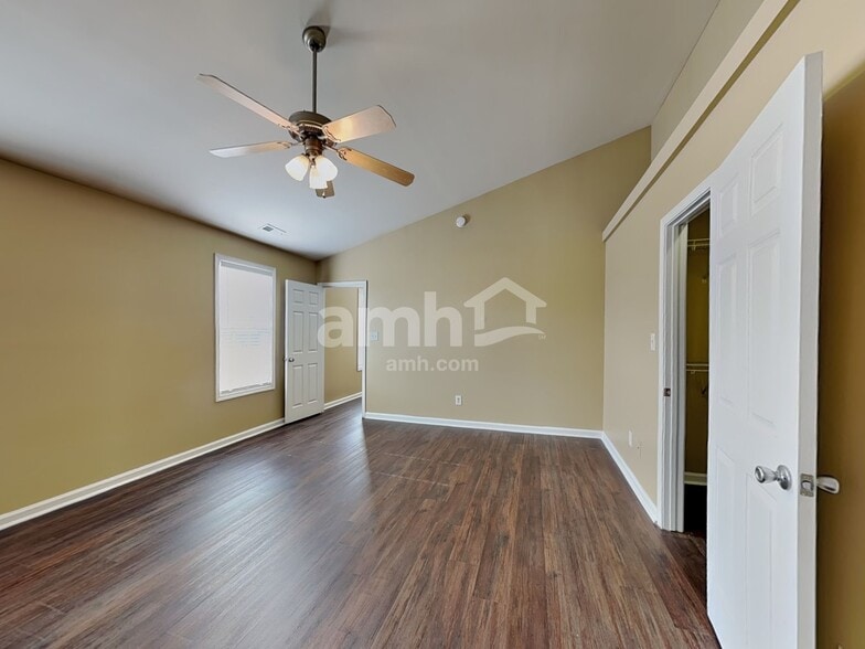 Building Photo - 207 Mayors Ln