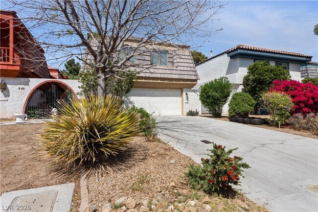 Building Photo - 908 Vegas Valley Dr