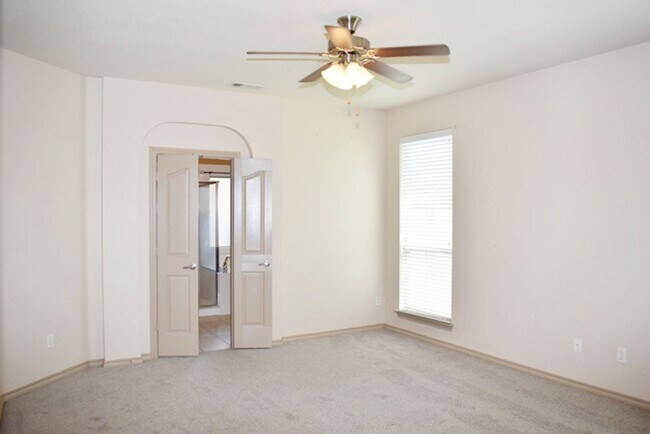 Building Photo - 5212 Grayson Ridge Dr