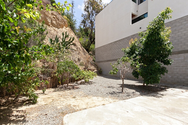 Building Photo - 2621 Dove St
